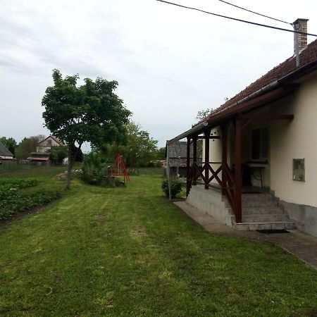 Tiszaladány Oeregakac Vendeghaz 빌라 외부 사진