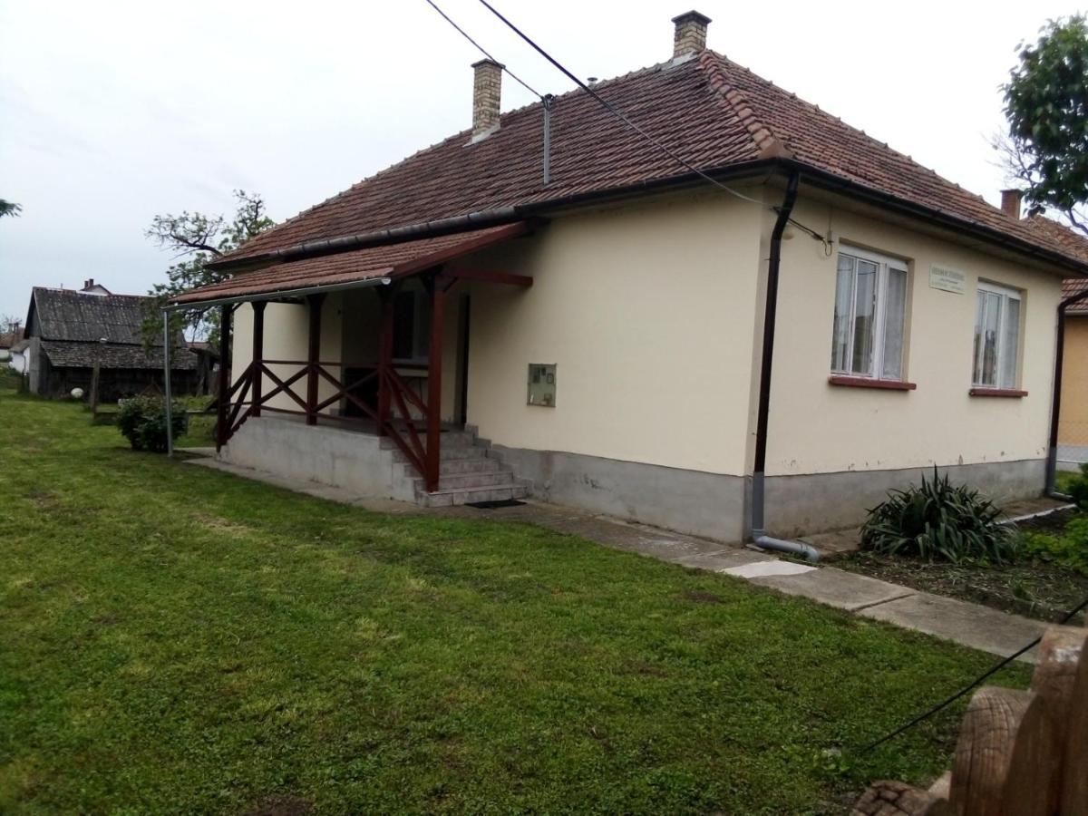 Tiszaladány Oeregakac Vendeghaz 빌라 외부 사진